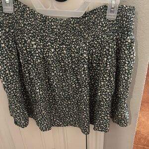American Eagle Outfitters Green and White Mini Skirt